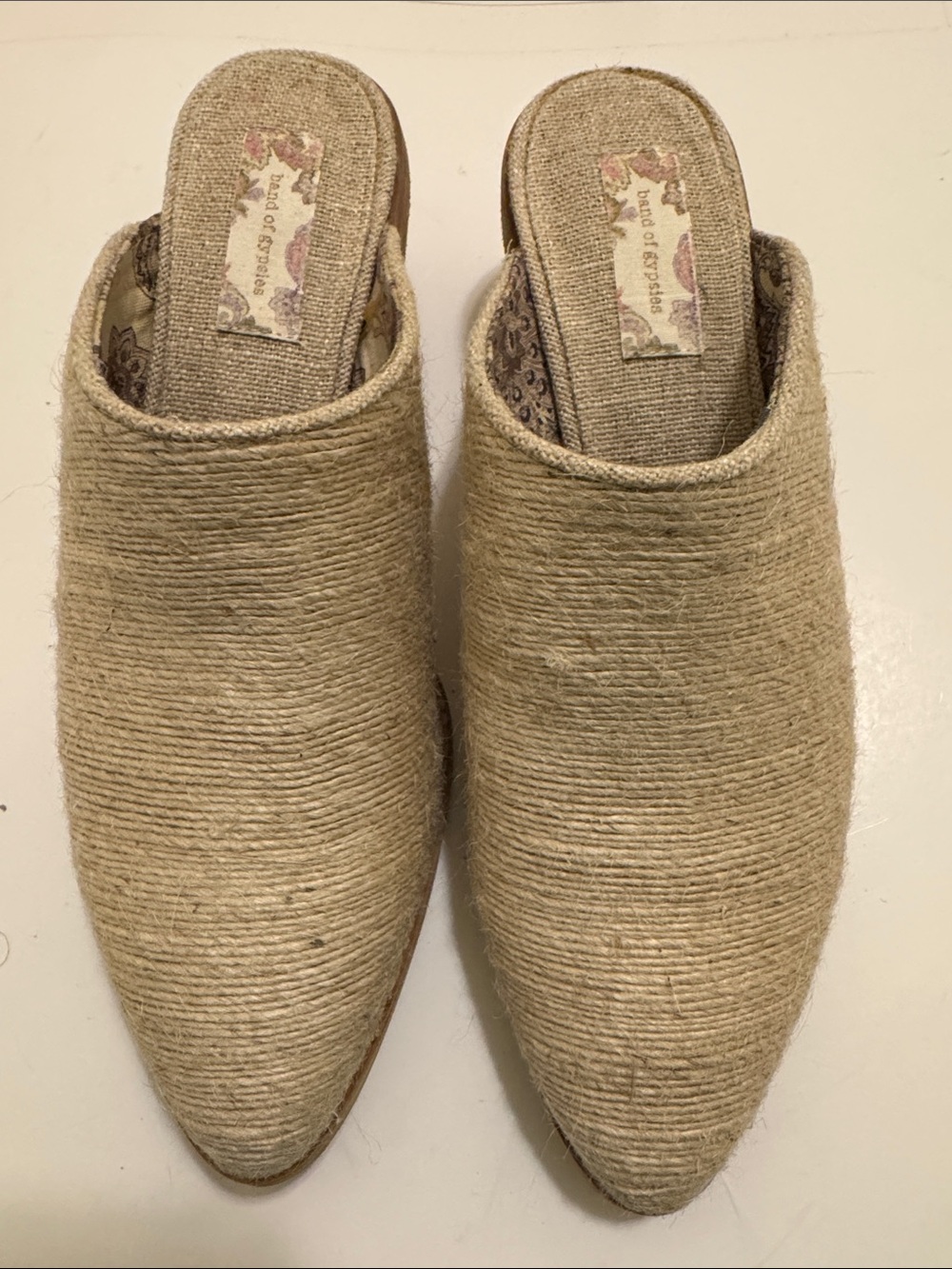 NWOT Band of Gypsies Texture Mule Shoes